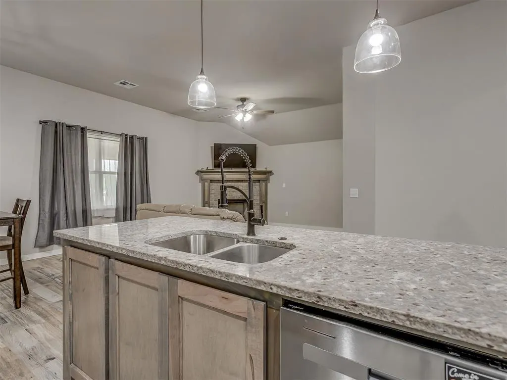 Photo 16 — 2319 N Greys Harbor Road, Blanchard, OK 73010