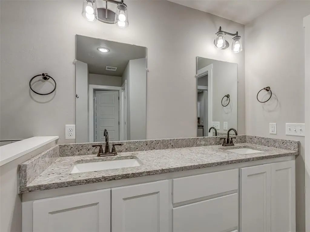 Photo 26 — 2319 N Greys Harbor Road, Blanchard, OK 73010