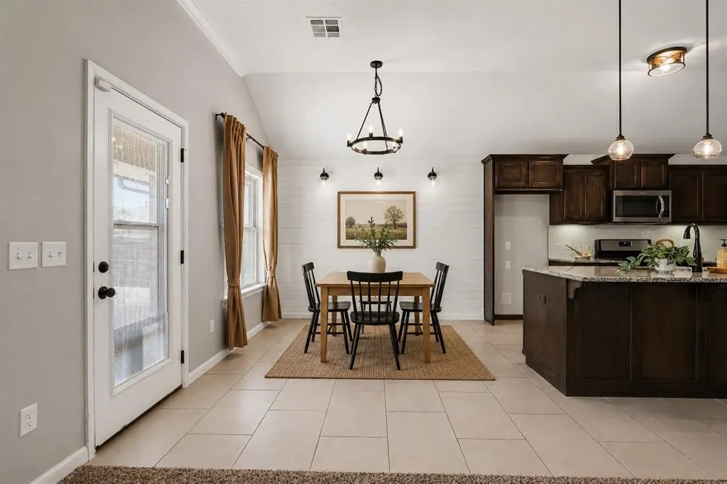 Photo 12 — 11116 NW 97th Street, Yukon, OK 73099