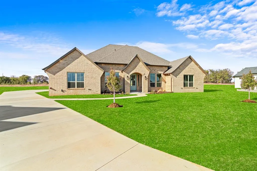 Photo 2 — 2401 Heathery Park, Oklahoma City, OK 73128