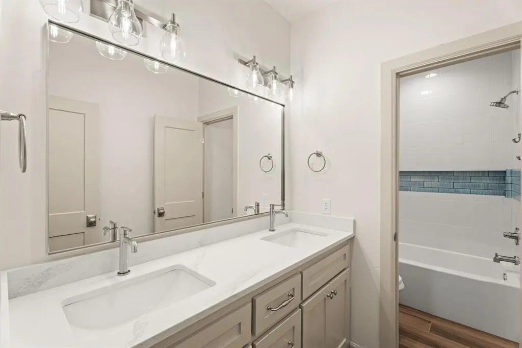 Photo 36 — 2401 Heathery Park, Oklahoma City, OK 73128