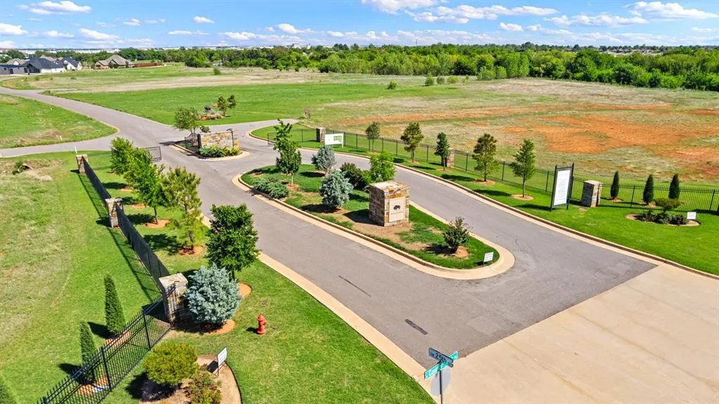 Photo 49 — 2401 Heathery Park, Oklahoma City, OK 73128
