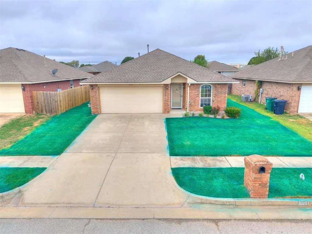 Photo 2 — 8001 Eagle Circle, Oklahoma City, OK 73135