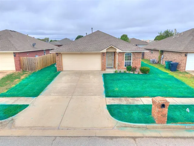 Photo 2 — 8001 Eagle Circle, Oklahoma City, OK 73135