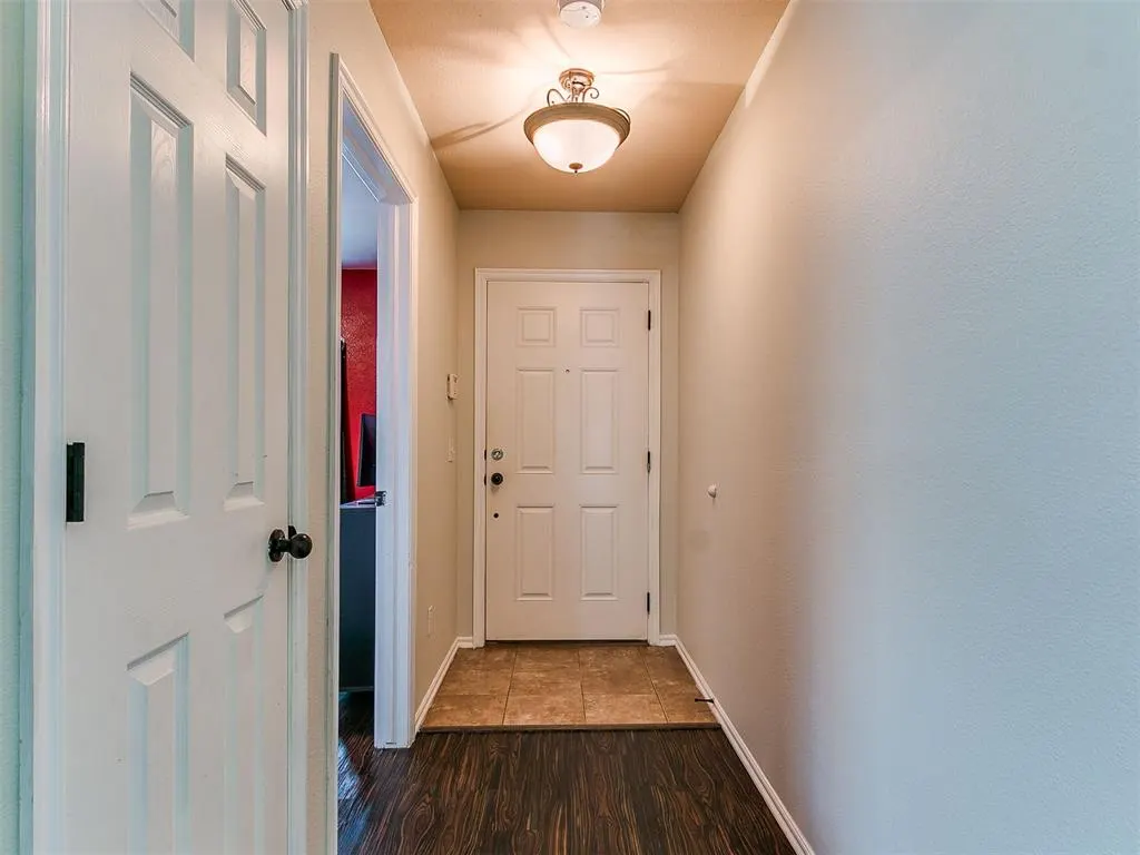 Photo 5 — 8001 Eagle Circle, Oklahoma City, OK 73135