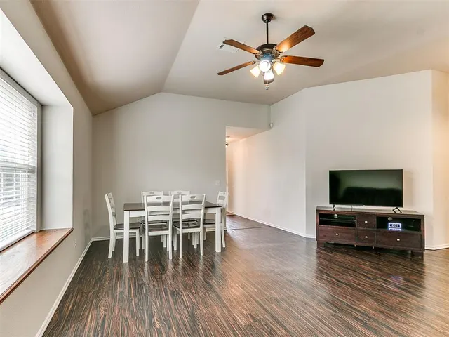 Photo 8 — 8001 Eagle Circle, Oklahoma City, OK 73135