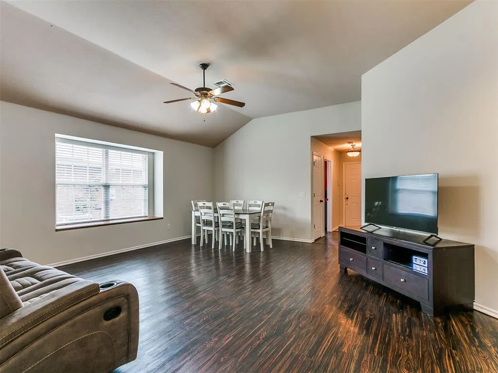 Photo 10 — 8001 Eagle Circle, Oklahoma City, OK 73135