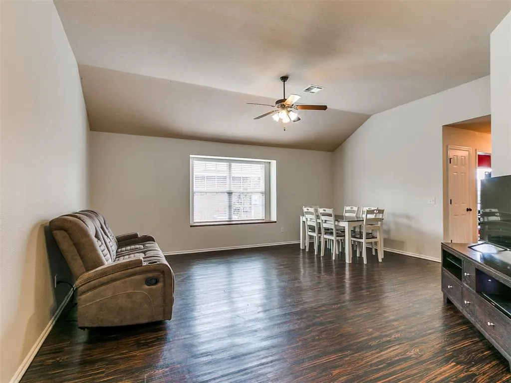 Photo 11 — 8001 Eagle Circle, Oklahoma City, OK 73135