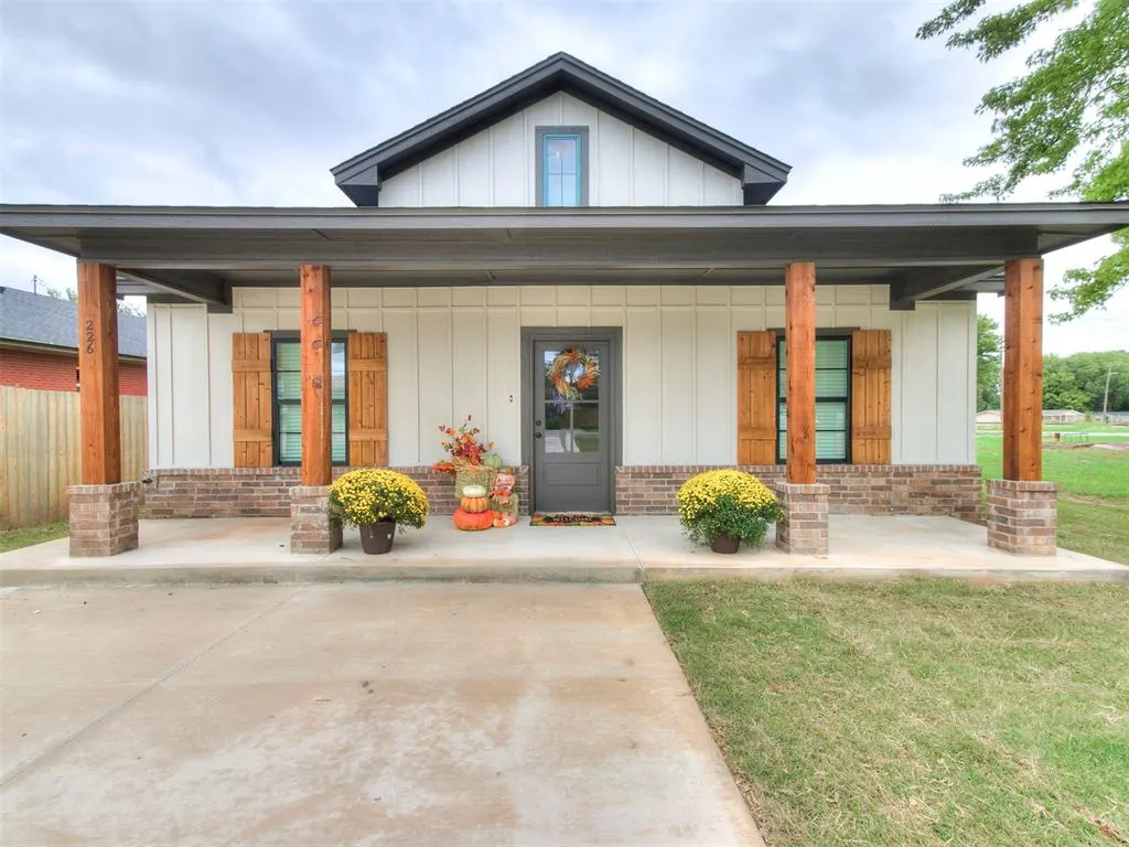 Front exterior — 226 E Oklahoma Avenue, Kingfisher, OK 73750