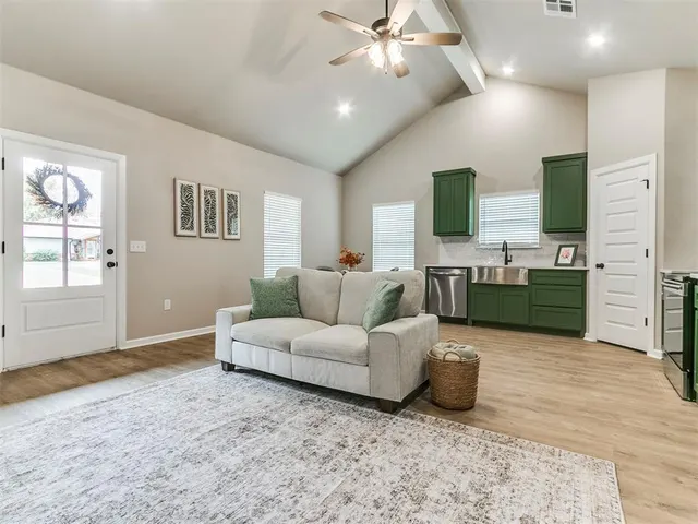 Photo 5 — 226 E Oklahoma Avenue, Kingfisher, OK 73750