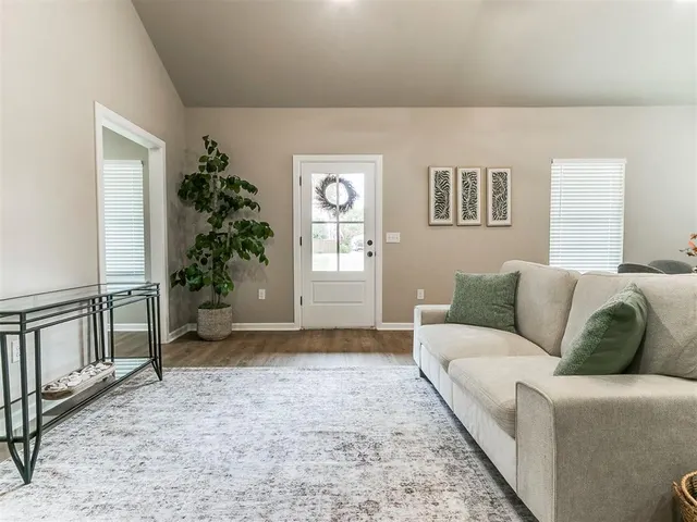 Photo 6 — 226 E Oklahoma Avenue, Kingfisher, OK 73750