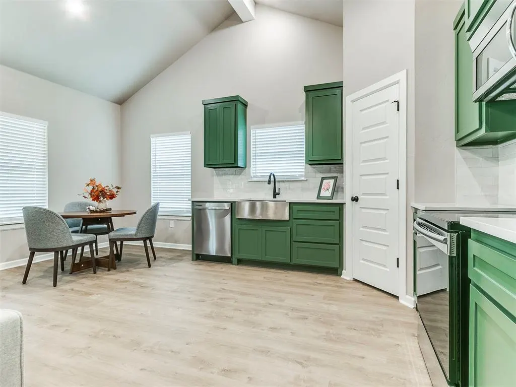 Photo 12 — 226 E Oklahoma Avenue, Kingfisher, OK 73750