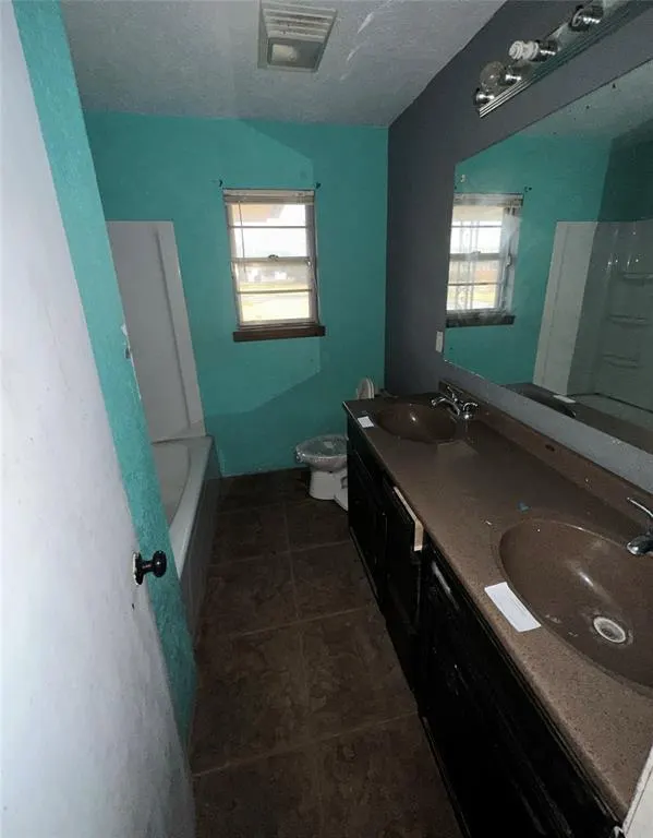 Photo 7 — 820 N Meta Street, Cordell, OK 73632