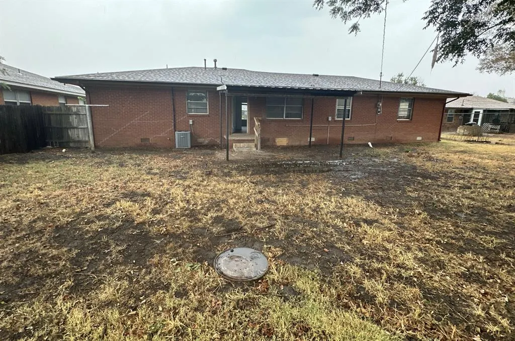 Photo 11 — 820 N Meta Street, Cordell, OK 73632