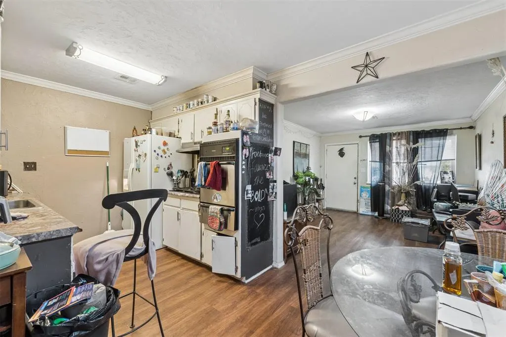 Photo 7 — 908 SW 3rd Street, Moore, OK 73160