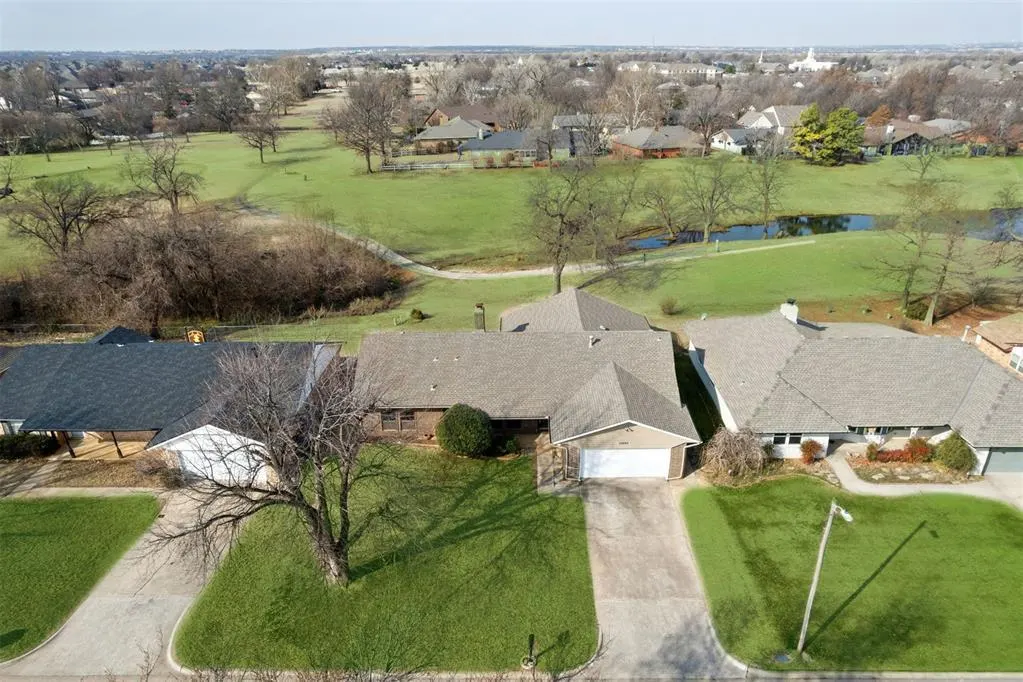 Photo 3 — 11805 Ashford Drive, Yukon, OK 73099