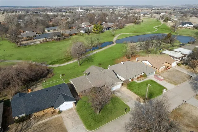 Photo 4 — 11805 Ashford Drive, Yukon, OK 73099