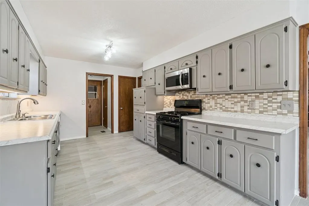 Photo 21 — 11805 Ashford Drive, Yukon, OK 73099