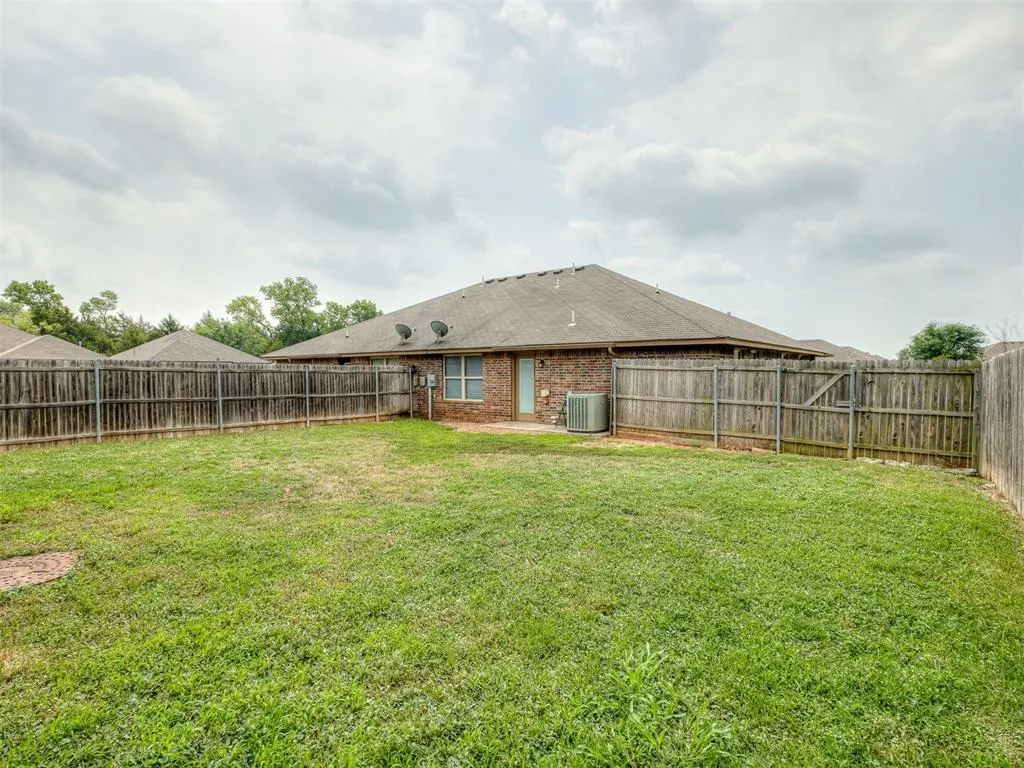 Photo 31 — 704 NE 21st Street 706, Newcastle, OK 73065