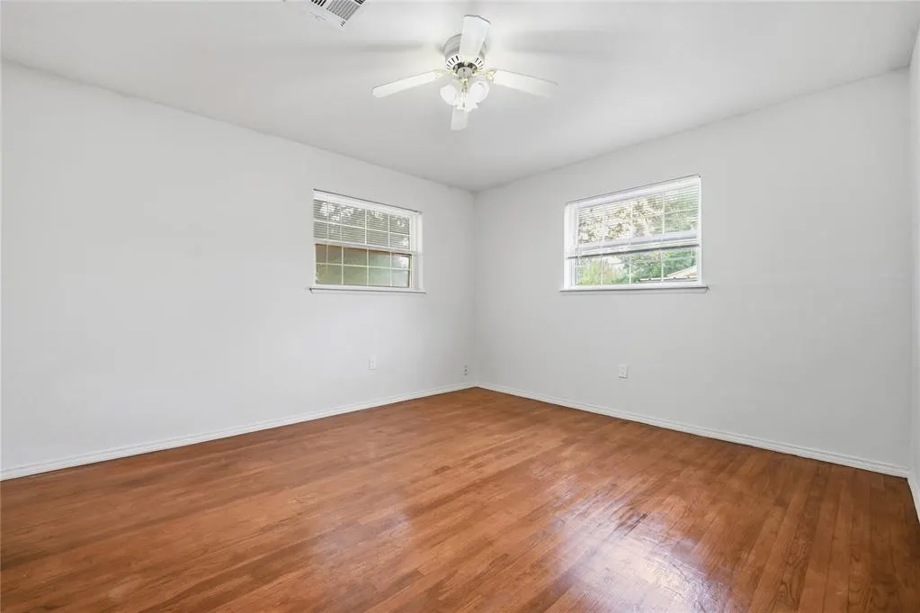 Photo 16 — 2117 Queensbury Road, Moore, OK 73160