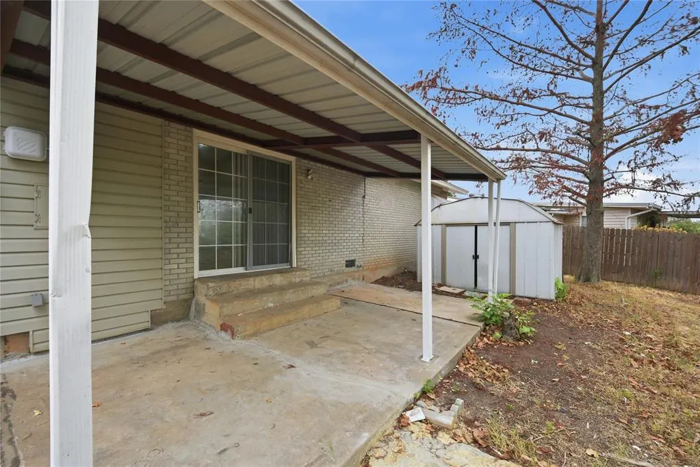 Photo 19 — 2117 Queensbury Road, Moore, OK 73160