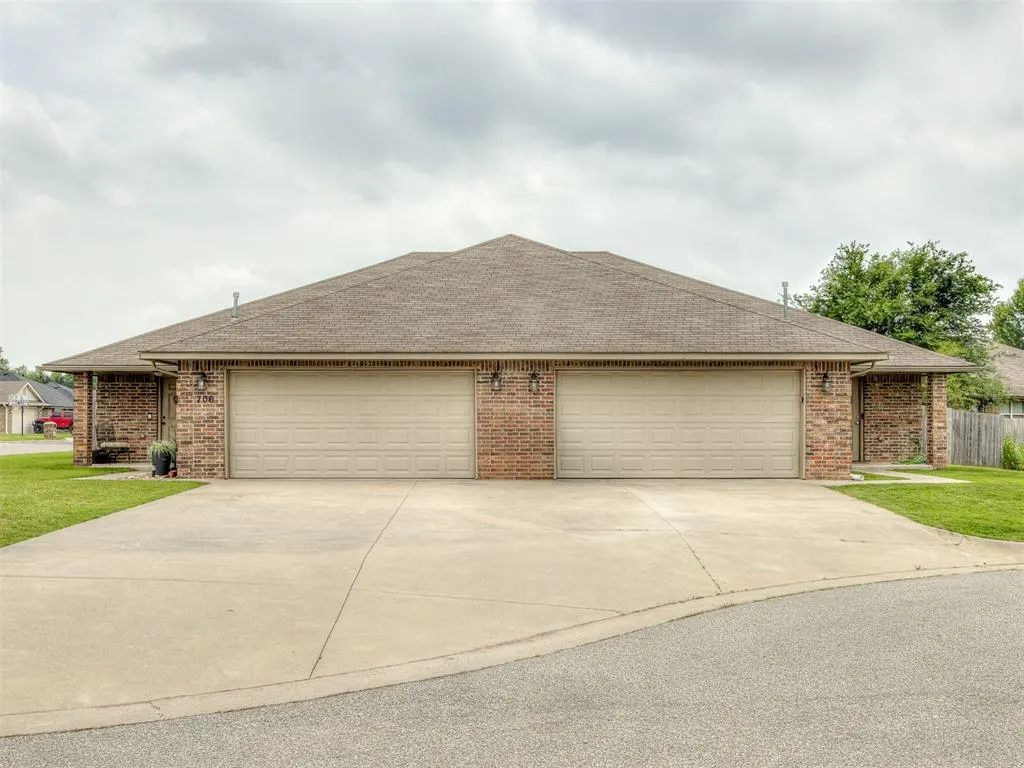 Front exterior — 704 NE 21st Terrace 706, Newcastle, OK 73065