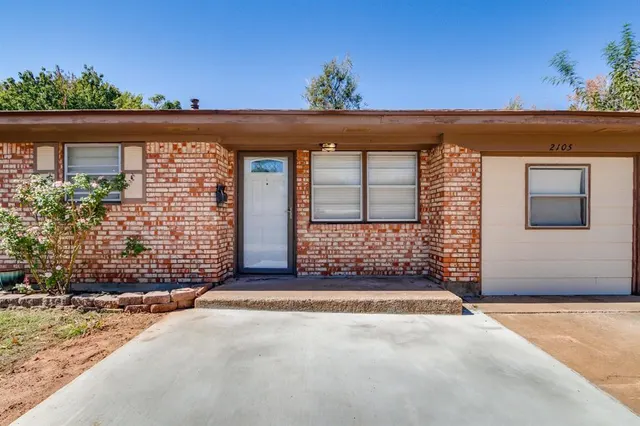 Photo 3 — 2105 Candy Lane, Del City, OK 73115