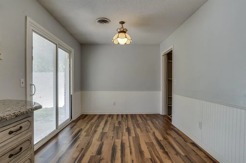 Photo 7 — 2105 Candy Lane, Del City, OK 73115