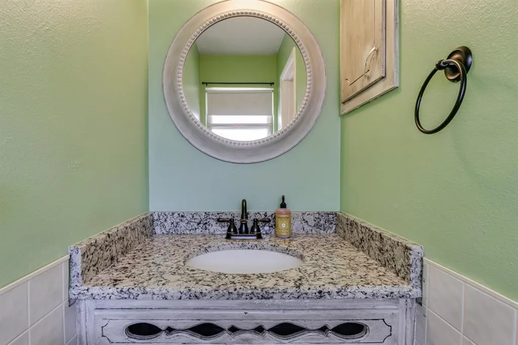 Photo 18 — 2105 Candy Lane, Del City, OK 73115