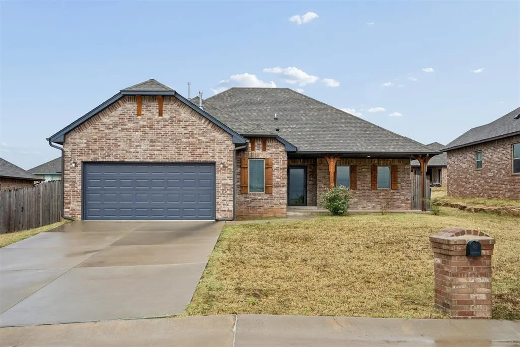 Front exterior — 2711 Landmark Drive, Seminole, OK 74868