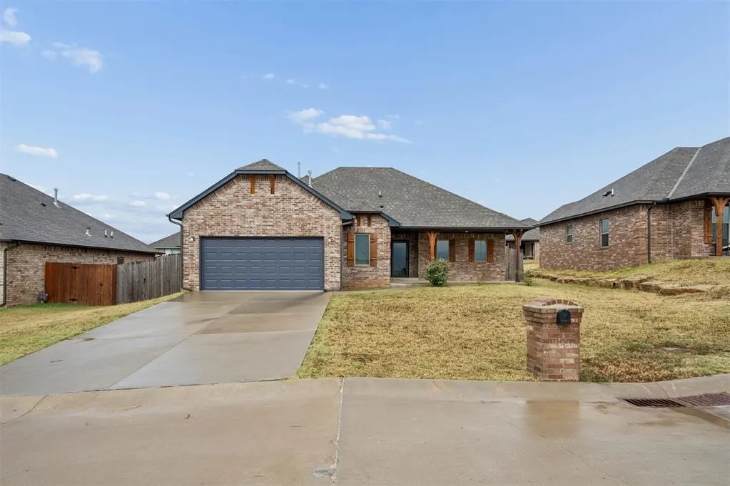 Photo 2 — 2711 Landmark Drive, Seminole, OK 74868