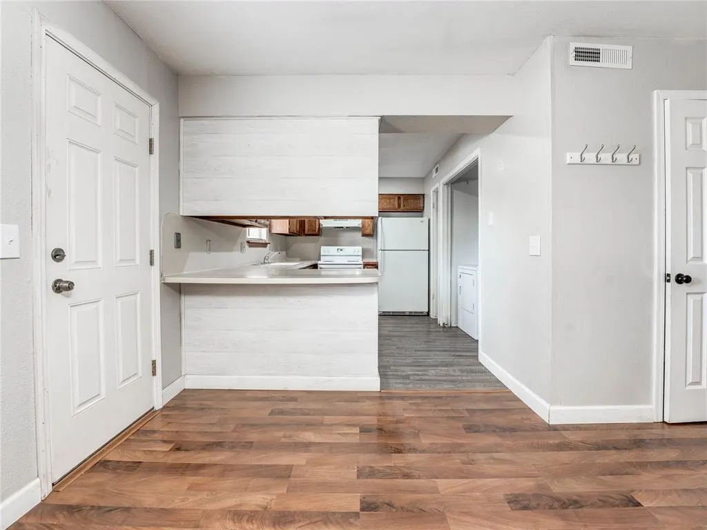Photo 6 — 101 N Hortense Avenue, Edmond, OK 73034