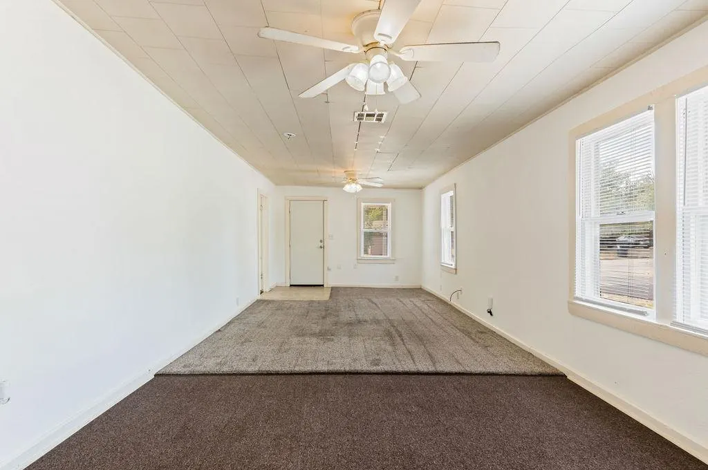 Photo 6 — 1229 N Center Avenue, Shawnee, OK 74801