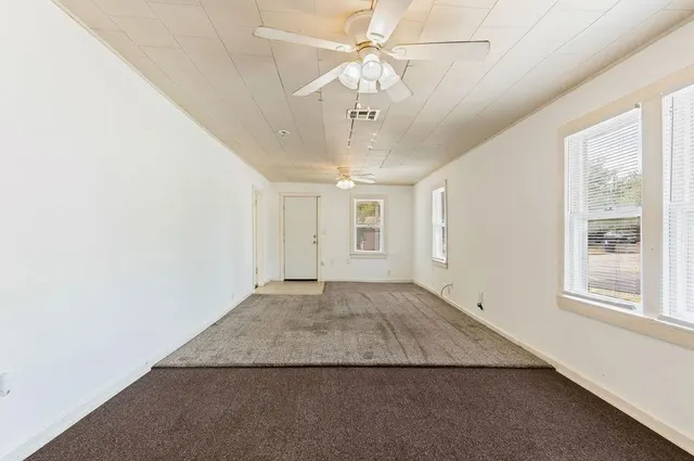 Photo 6 — 1229 N Center Avenue, Shawnee, OK 74801