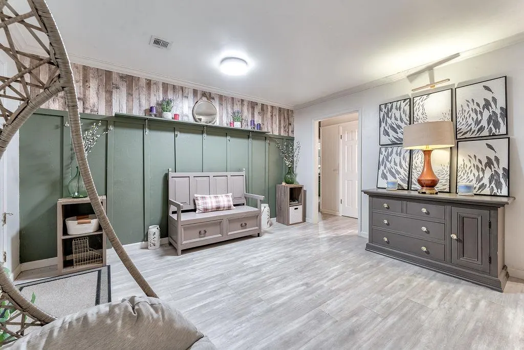 Photo 2 — 8813 Lakeaire Drive, Oklahoma City, OK 73132