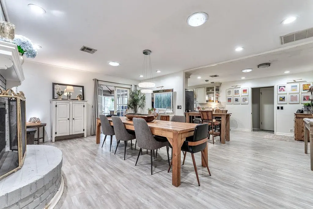 Photo 15 — 8813 Lakeaire Drive, Oklahoma City, OK 73132