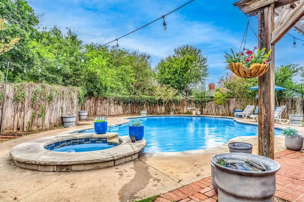 Photo 26 — 8813 Lakeaire Drive, Oklahoma City, OK 73132