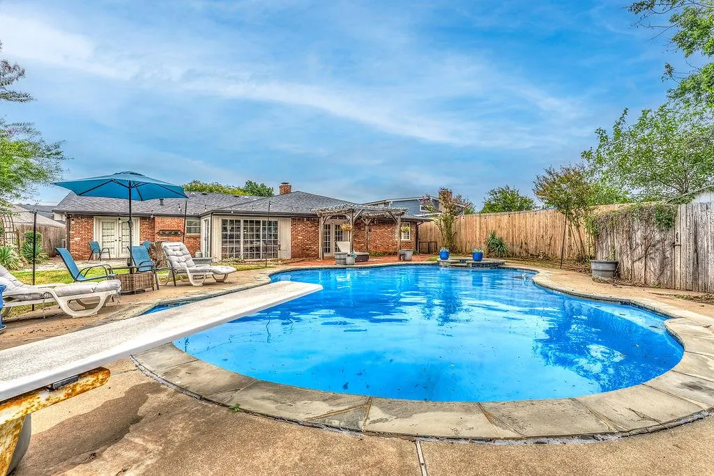 Photo 31 — 8813 Lakeaire Drive, Oklahoma City, OK 73132