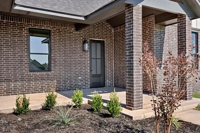 Photo 4 — 2320 Baker Street, Blanchard, OK 73010