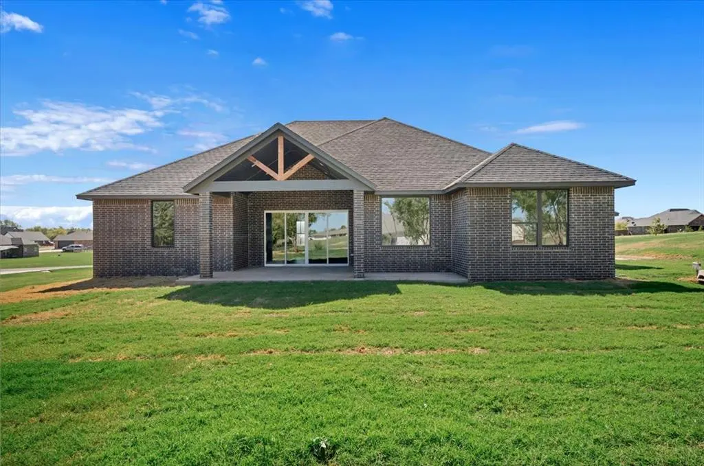 Photo 37 — 2320 Baker Street, Blanchard, OK 73010