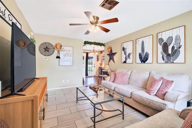 Photo 2 — 212 Vine Street, Yukon, OK 73099