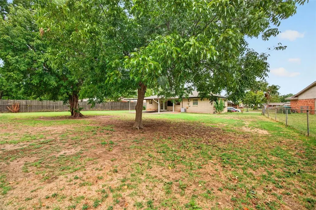 Photo 17 — 212 Vine Street, Yukon, OK 73099
