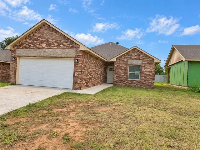 Photo 3 — 8502 NE 34th Place, Spencer, OK 73084