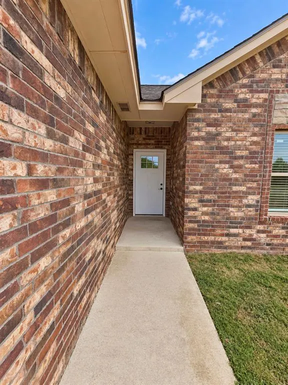 Photo 5 — 8502 NE 34th Place, Spencer, OK 73084