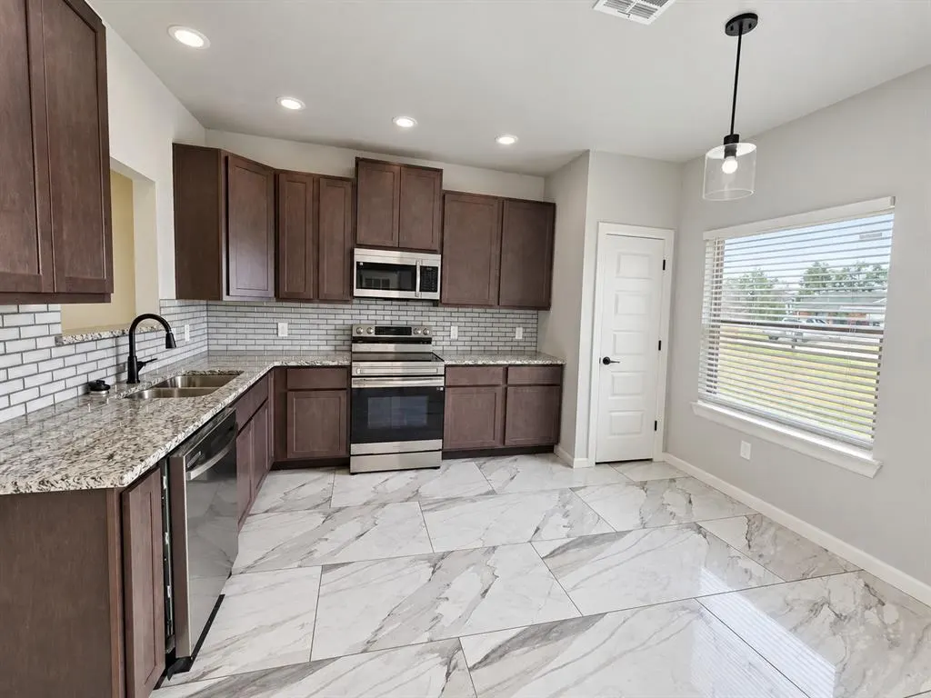 Photo 7 — 8502 NE 34th Place, Spencer, OK 73084