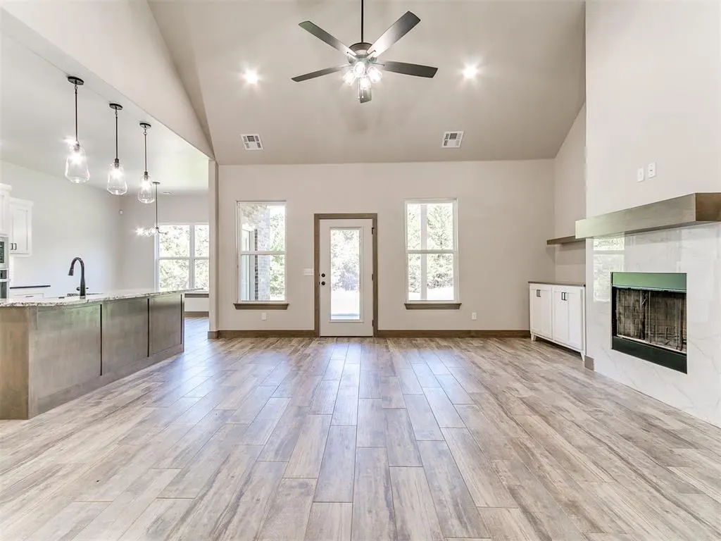 Photo 13 — 990614 Hickory Grove Trail, Harrah, OK 73045