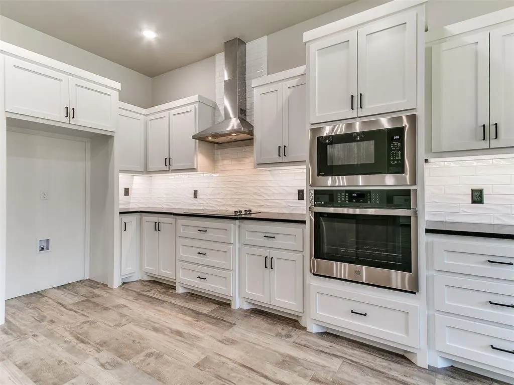 Photo 21 — 990614 Hickory Grove Trail, Harrah, OK 73045