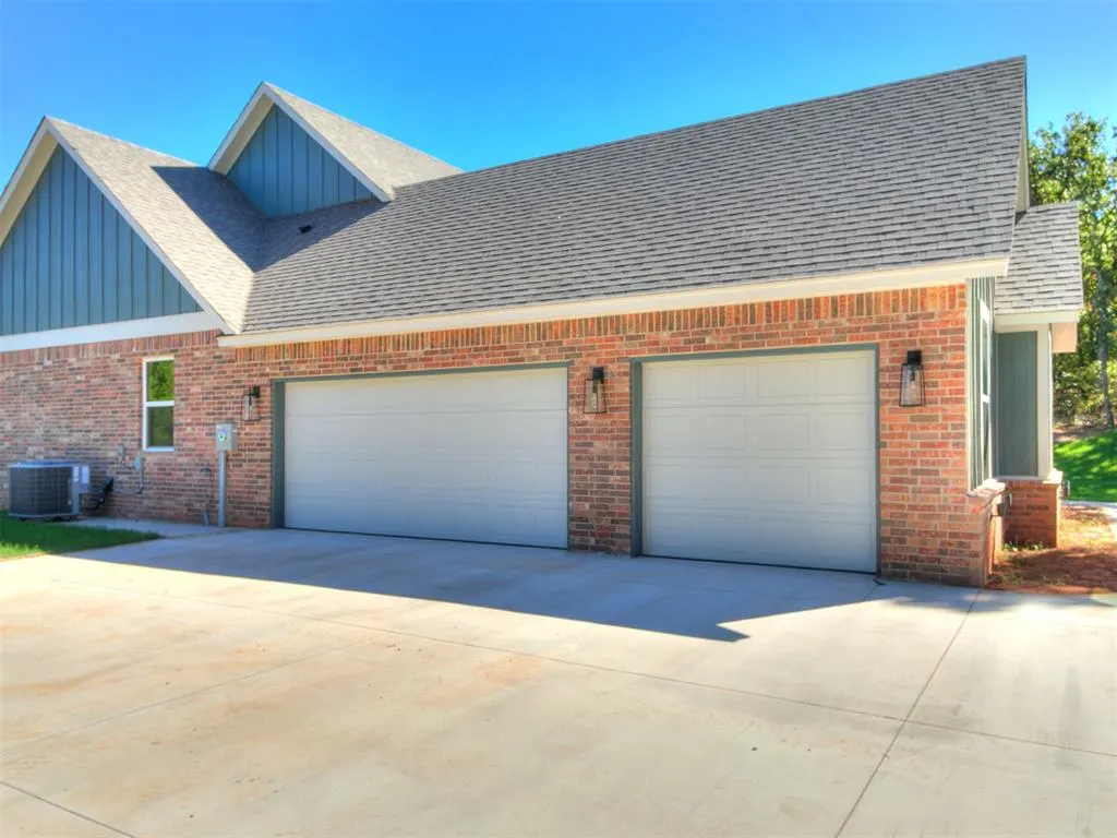 Photo 49 — 990614 Hickory Grove Trail, Harrah, OK 73045
