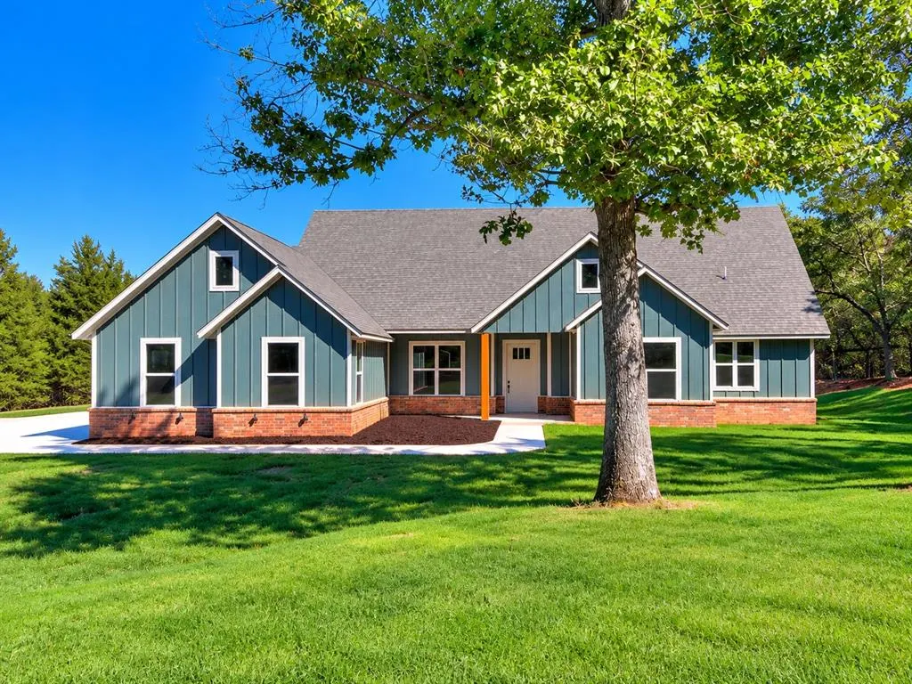 Photo 2 — 990614 Hickory Grove Trail, Harrah, OK 73045