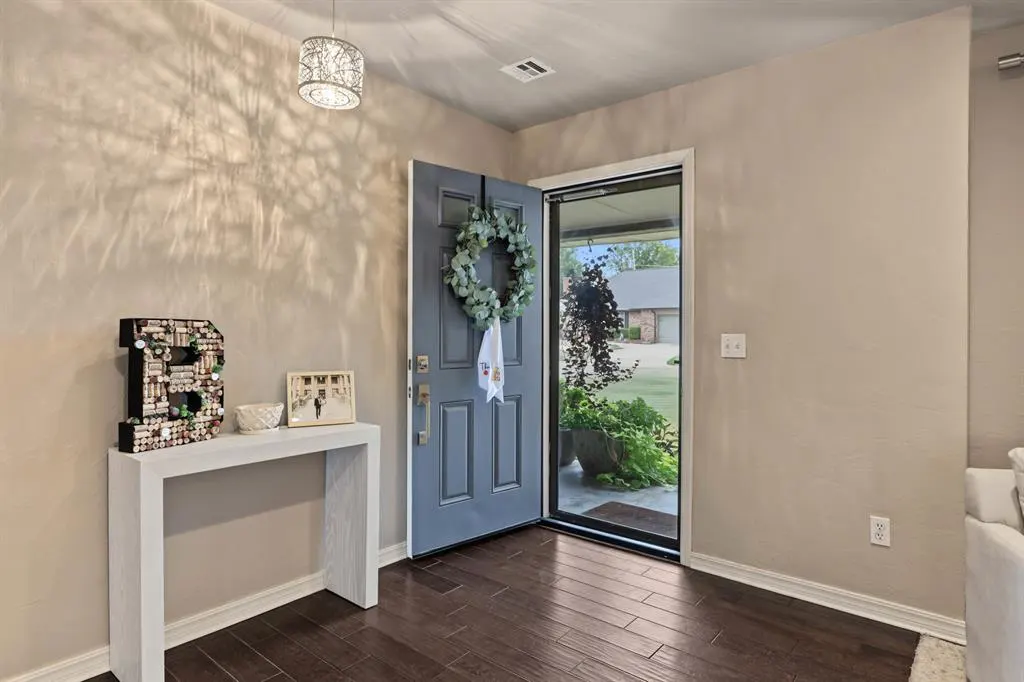 Photo 2 — 2709 NW 58th Place, Oklahoma City, OK 73112